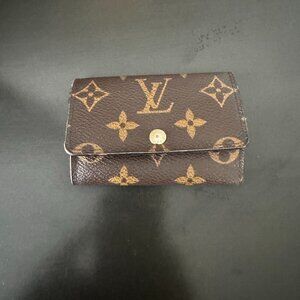 Louis Vuitton Key Holder 100% Authentic